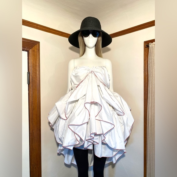 Fluffy Rustic White Sweetheart Dress - Sz Sm - Picture 9 of 9